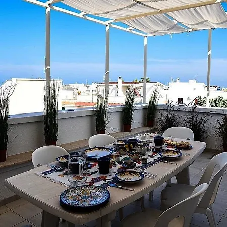 Daire La Terrazza Di Alcino *